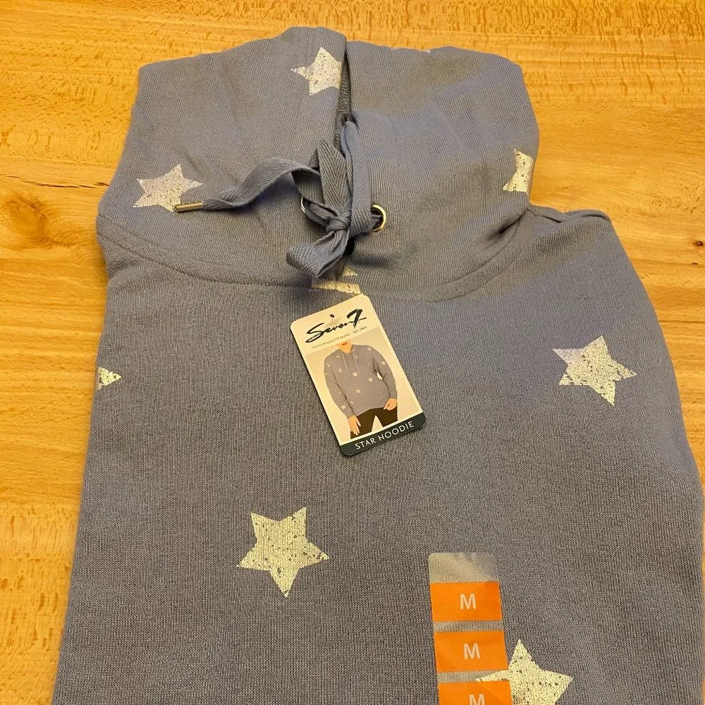 Cute NWT Seven7 Sweatshirt Hoodie - Medium - Picture 1 of 2